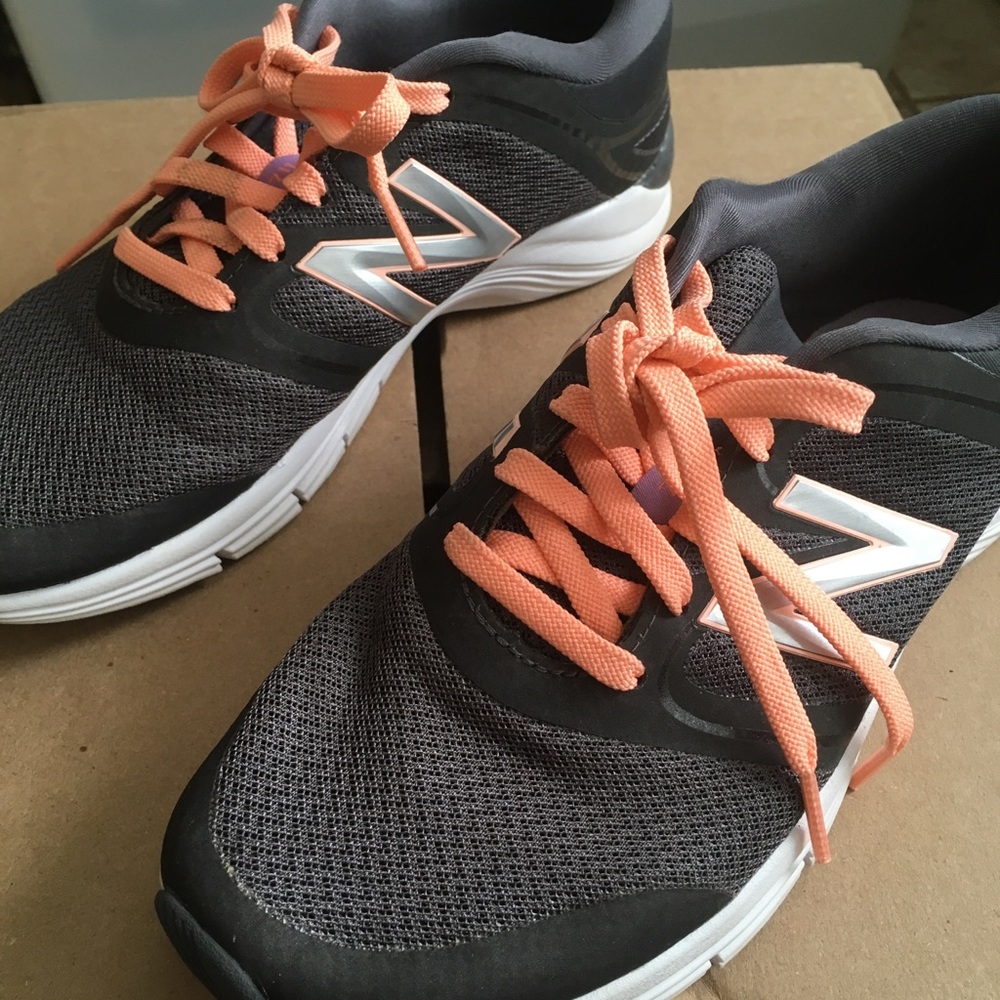 New Balance shoes - Picture 5 of 6